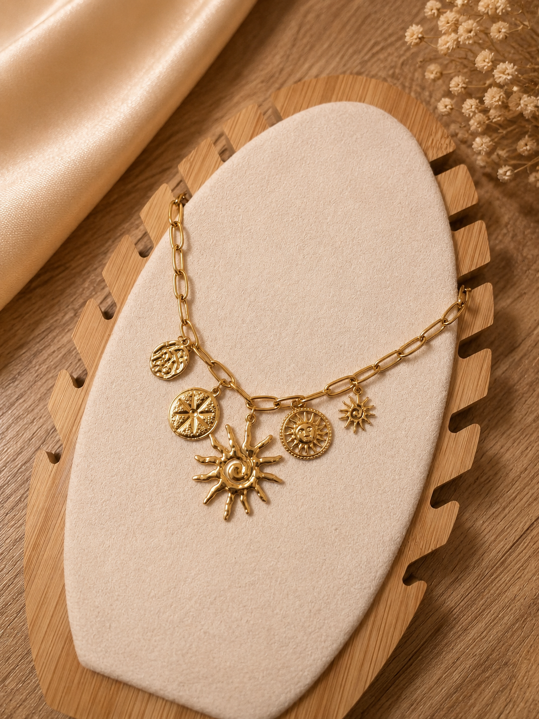 Collier Laurana
